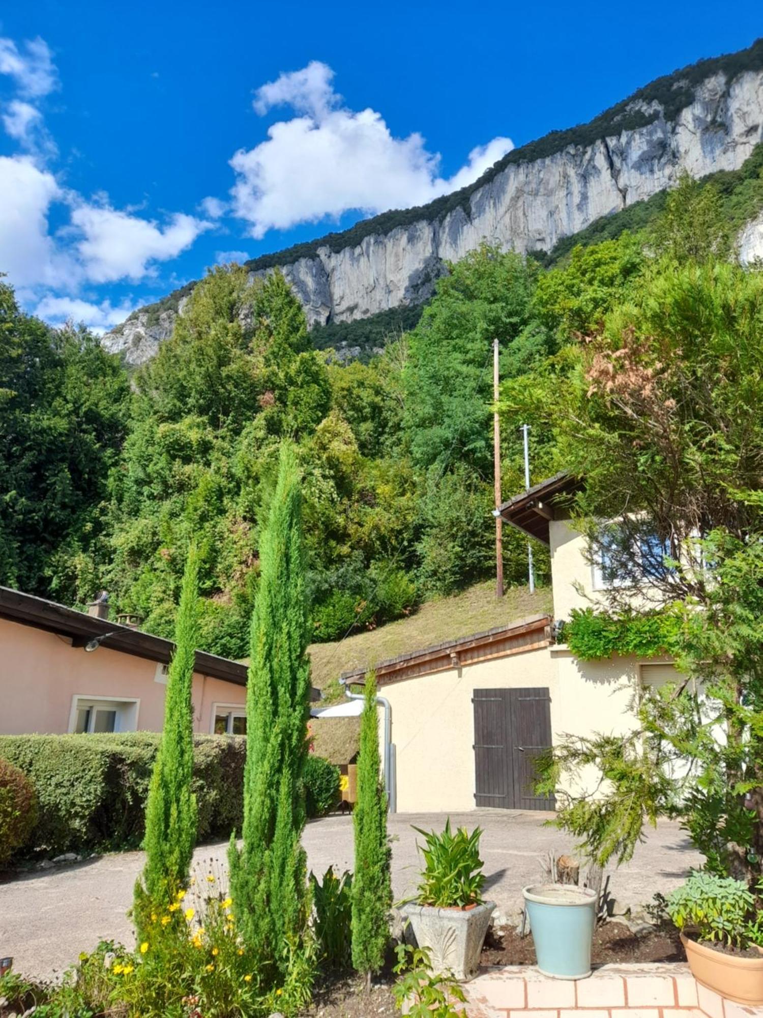 Lacustra Chindrieux Exteriér fotografie